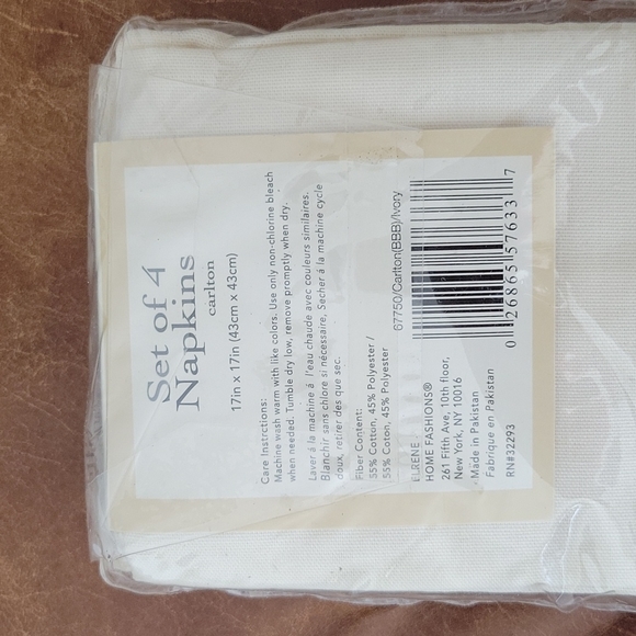 NWT Bed Bath & Beyond Buffet Napkins - Picture 5 of 5